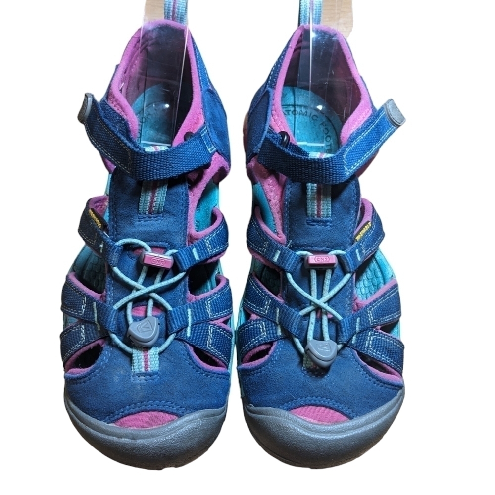 Keen's Seacamp II CNX Sandals, hiking outdoor washable adventure size 5.